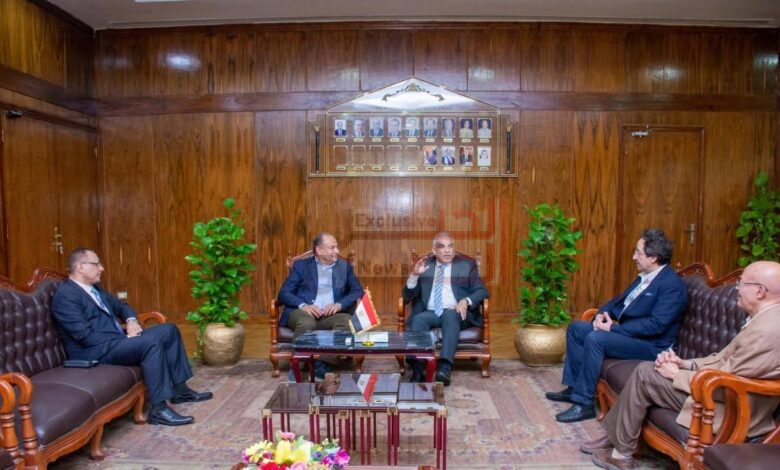 رئيس جامعة طنطا يستقبل رئيس مجلس إدارة شركة مصر للغزل والنسيج بالمحلة الكبرى لبحث مجالات التعاون المشترك 1 FB IMG 1782254075015