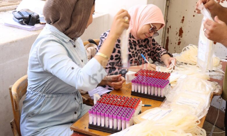 جامعة الإسكندرية تنظم حملة للتبرع بالدم بكلية الأعمال بالتعاون مع قوات الدفاع الشعبي والعسكري 1 3 8