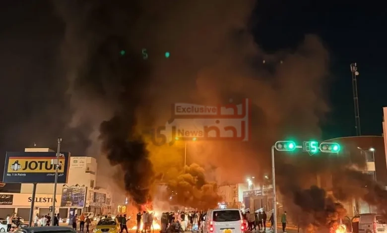 عاجل| احتجاجات في ليبيا بسبب انقطاع الكهرباء.. حرق إطارات وقطع طرق 1 54