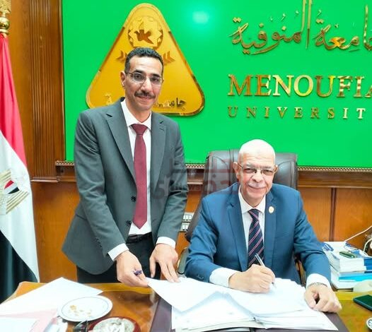 رئيس جامعة المنوفية يعتمد نتيجة بكالوريوس كلية العلوم بنسبة نجاح 91% ويؤكد: نحرص على تخريج كوادر علمية مؤهلة للمنافسة محليًا ودوليًا 1 878