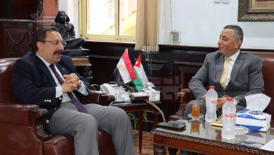 رئيس جامعة الإسكندرية يستقبل الملحق الثقافي الأردني لبحث تعزيز التعاون ودعم الطلاب الوافدين 2 FB IMG 1783285372807