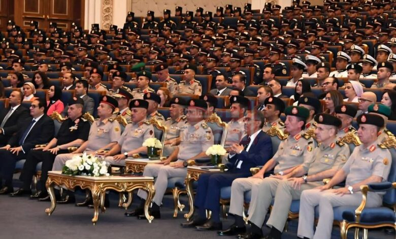 رئيس جامعة القاهرة يشارك في المؤتمر الصحفي للإعلان عن قبول دفعات جديدة بالأكاديمية والكليات العسكرية 1 FB IMG 1783709738778
