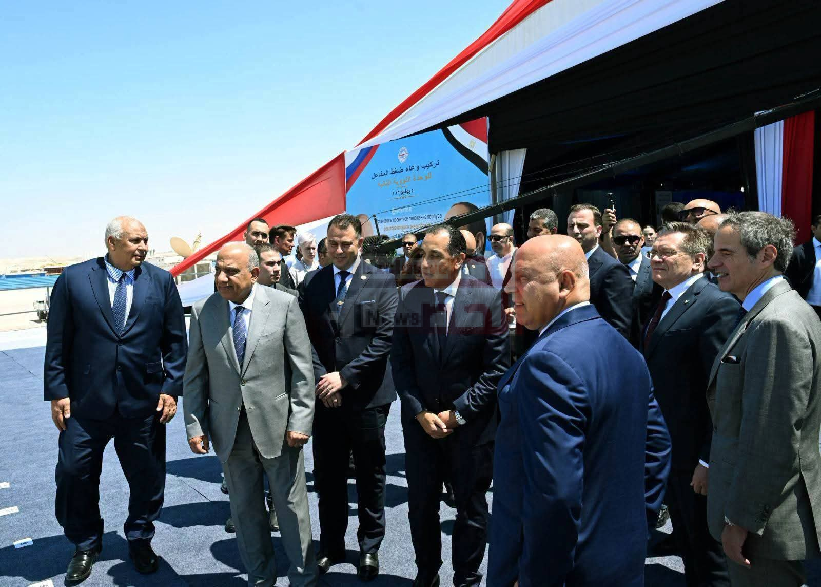 رئيس الوزراء يشهد فاعليات مراسم الإحتفال بتركيب وعاء ضغط المفاعل للوحدة النووية الثانية بمحطة الضبعة النووية 5 FB IMG 1783733701577