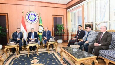 محافظ الدقهلية يستقبل وزير التعليم العالي على هامش ختام المهرجان القومي للمسرح المصري 5 FB IMG 1783905076912