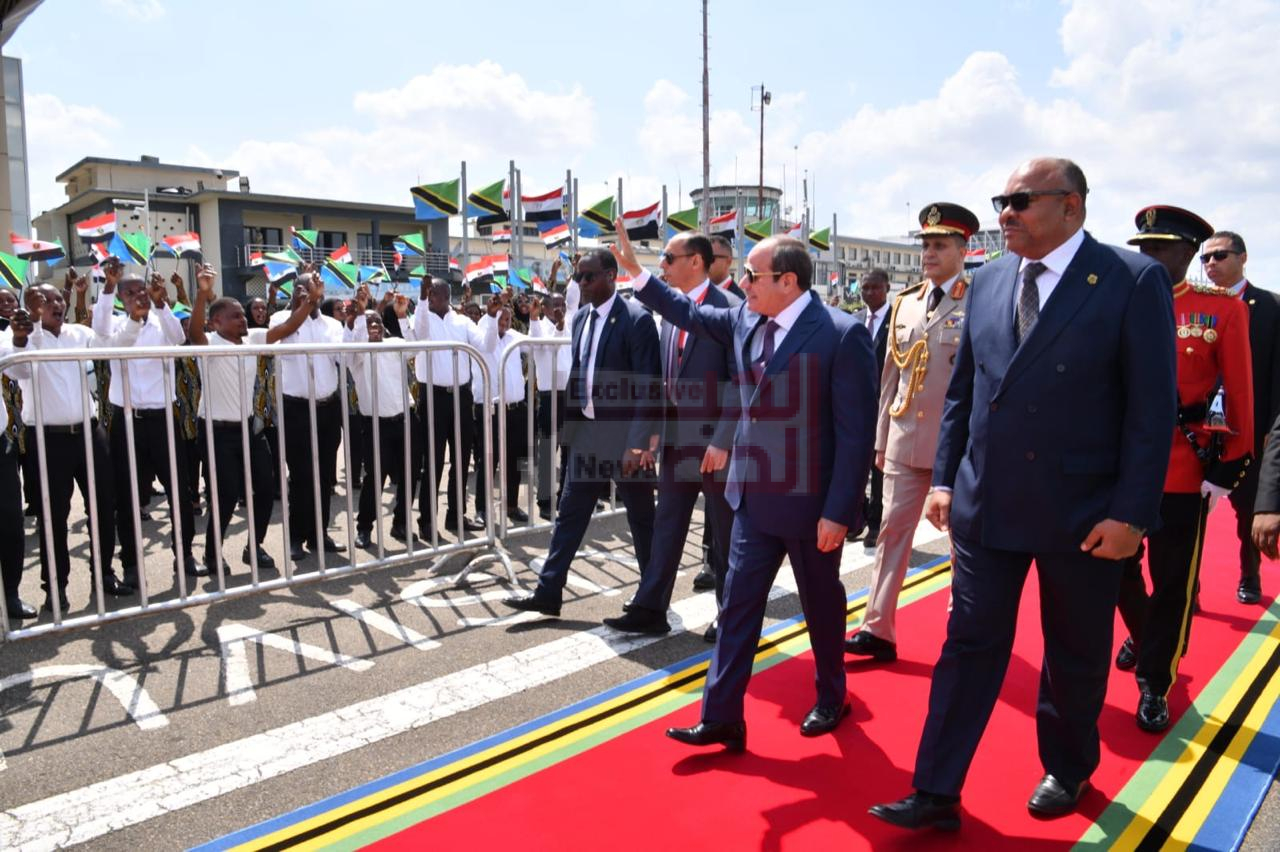 المتحدث الرئاسي ينشر صور وصول الرئيس السيسي إلى مطار جوليوس نيريري الدولي بمدينة دار السلام 6 السيس