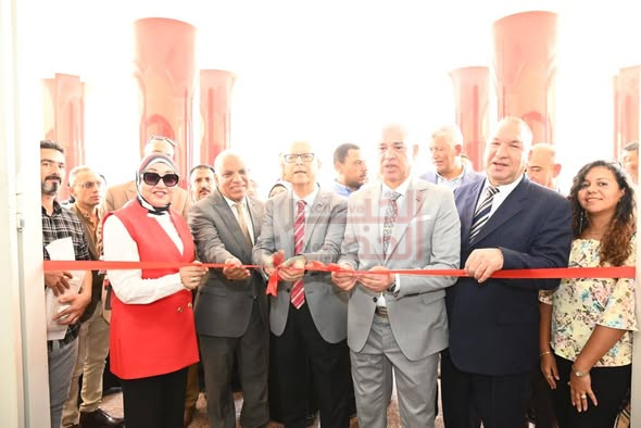الدكتور المنشاوي يفتتح المرحلة الأولى من مقر كلية التربية للطفولة المبكرة بحرم جامعة أسيوط بمدينة أسيوط الجديدة 1 طفل