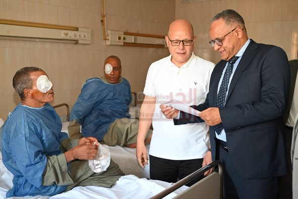 خلال 24 ساعة.. قسم طب وجراحة العيون بمستشفى سوهاج الجامعي ينجح في زراعة 57 عدسة لمرضى المياه البيضاء 1 44 2