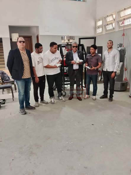 ماكينة تعبئة وتغليف أوتوماتيكية ذكية ضمن مشروعات التخرج بجامعة حلوان التكنولوجية الدولية 4 444