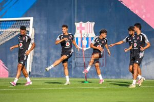 الأهلي أمام برشلونة.. اختبار عالمي وطموح جديد في بداية حقبة الحسين عموته 2 الأهلي وبرشلونة