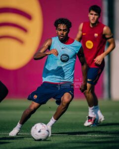 الأهلي أمام برشلونة.. اختبار عالمي وطموح جديد في بداية حقبة الحسين عموته 6 الأهلي وبرشلونة