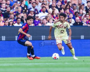 الأهلي وبرشلونة 