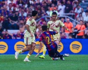 الأهلي وبرشلونة 